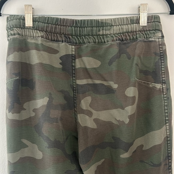 Aritzia TNA Alix High-Waist Camo Pants Womens Camouflage Joggers Green - Picture 6 of 9